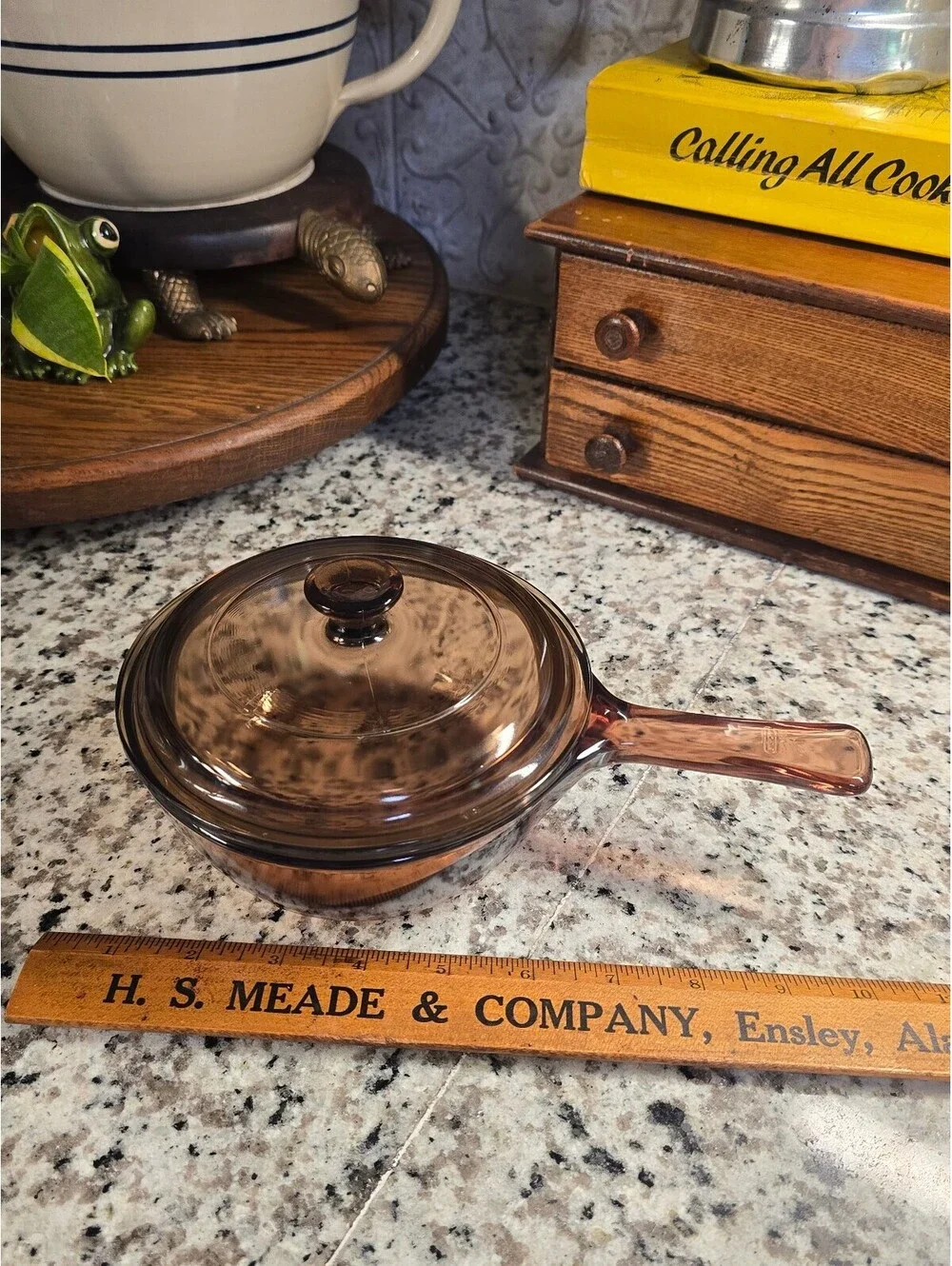 Glass Pot Vision Ware .5 Liter saucepan with lid. Lid has small chip